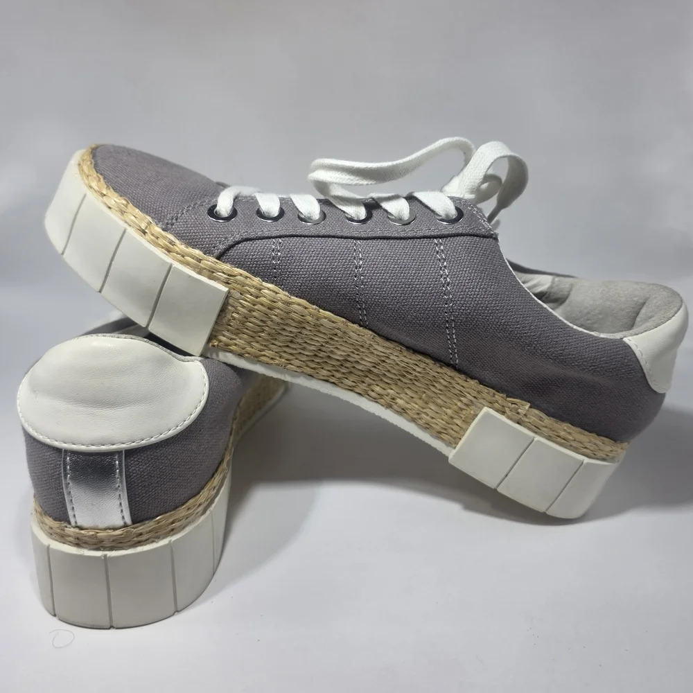 Dolce Vita Women’s Gray Canvas Lace-Up Sneakers Size 6.5M Casual Comfort Shoe